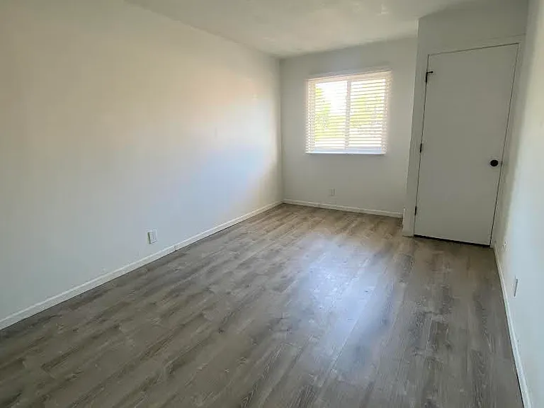 Parkhill Terrace Apartments — Photo 6