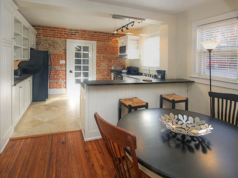 217 W High St #A — Photo 5