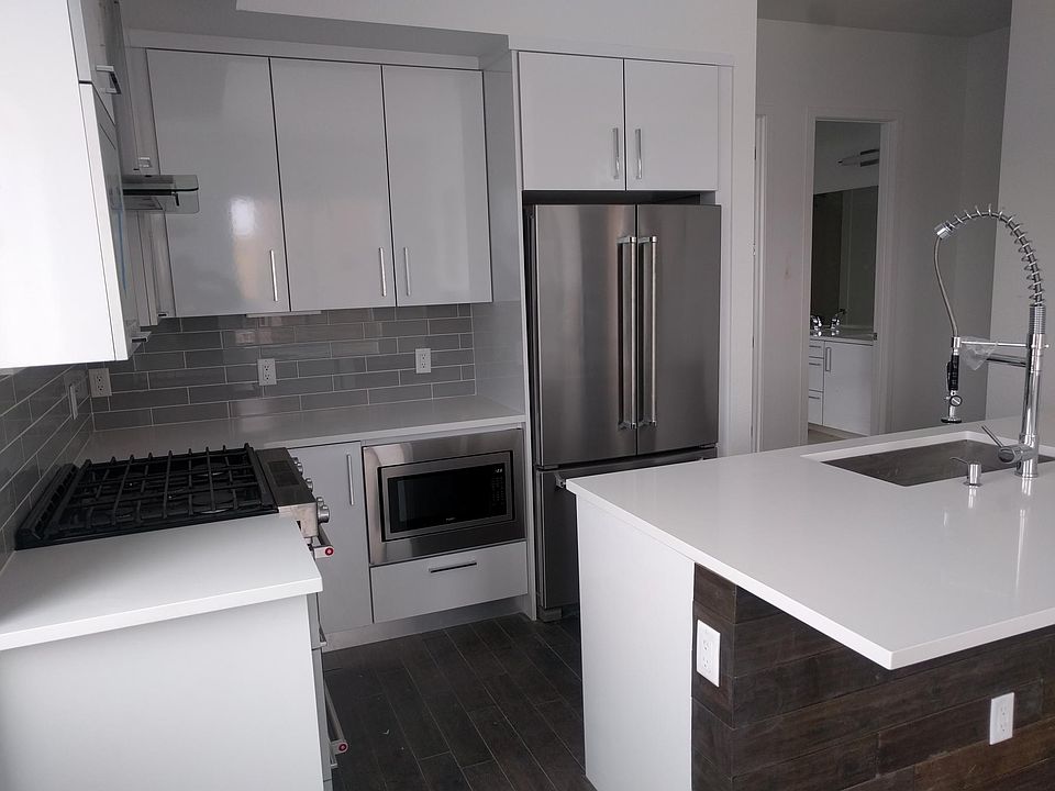 1st image of 3030 N Wilson Ct #8