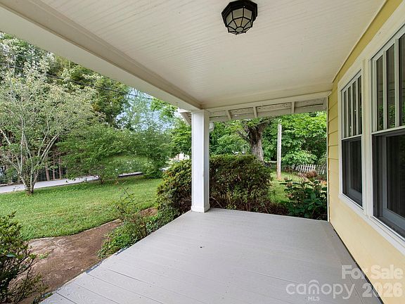 3rd image of 25 Bailey Rd
