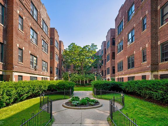 2nd image of 5551 S Kimbark Ave APT 9