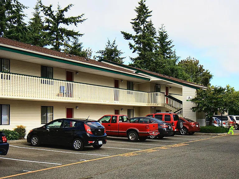 Hillside — Photo 15