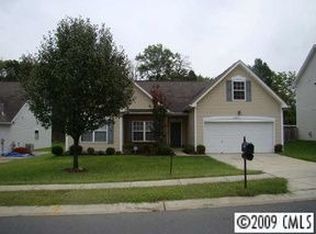 16423 Greybriar Forest Ln, Charlotte, NC 28278