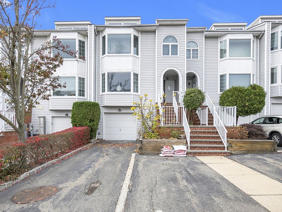 1st image of 242-29A Oak Park Dr