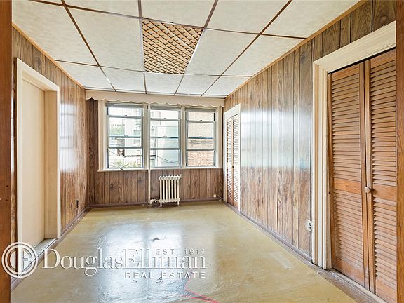 3rd image of 277 Ainslie St