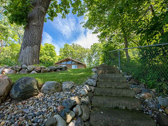 4th image of 2624 Thornacres Dr