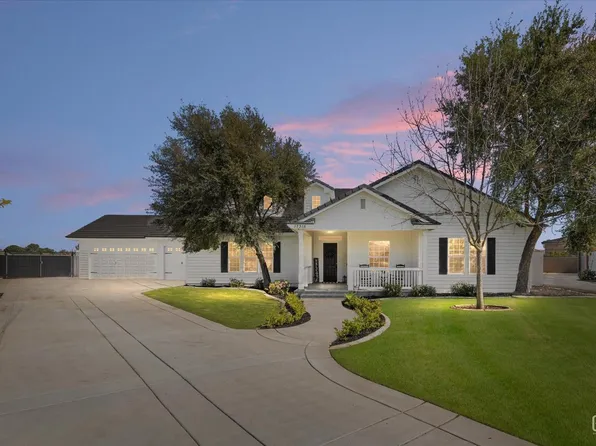 17315 Saddle Mountain Dr, Bakersfield, CA 93314