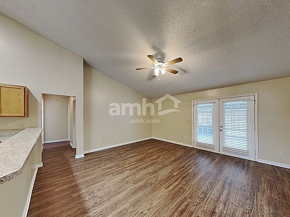 2nd image of 3299 Abbeyfield Ln