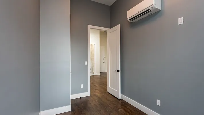 Rented by Nooklyn NYC LLC | media 30