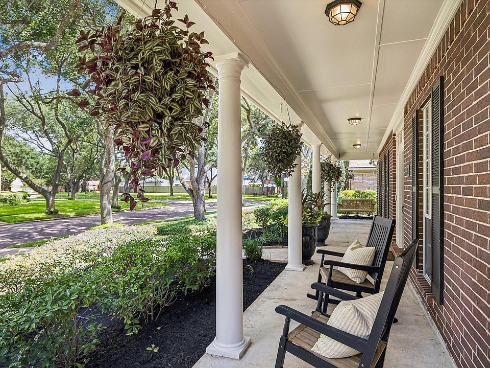 1st image of 30 Saint Simons Ct