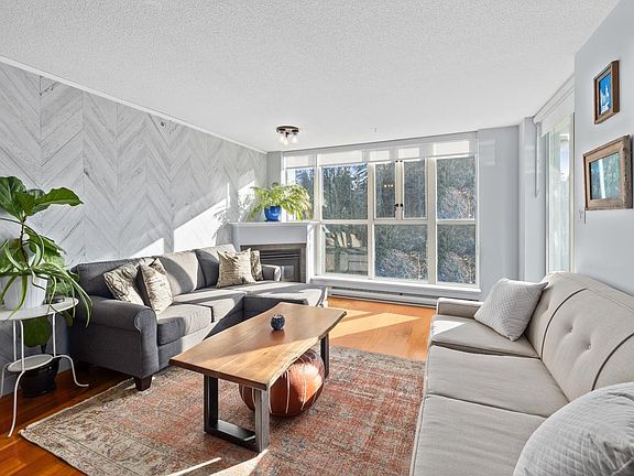 2nd image of 200 Newport Dr #604