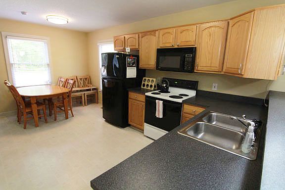Kitchen with appliances