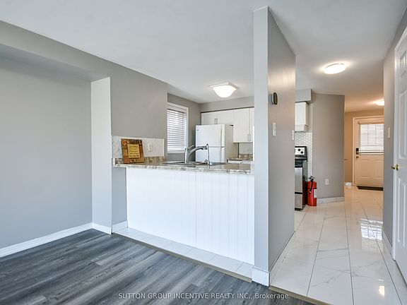 3rd image of 256 Dunsmore Ln