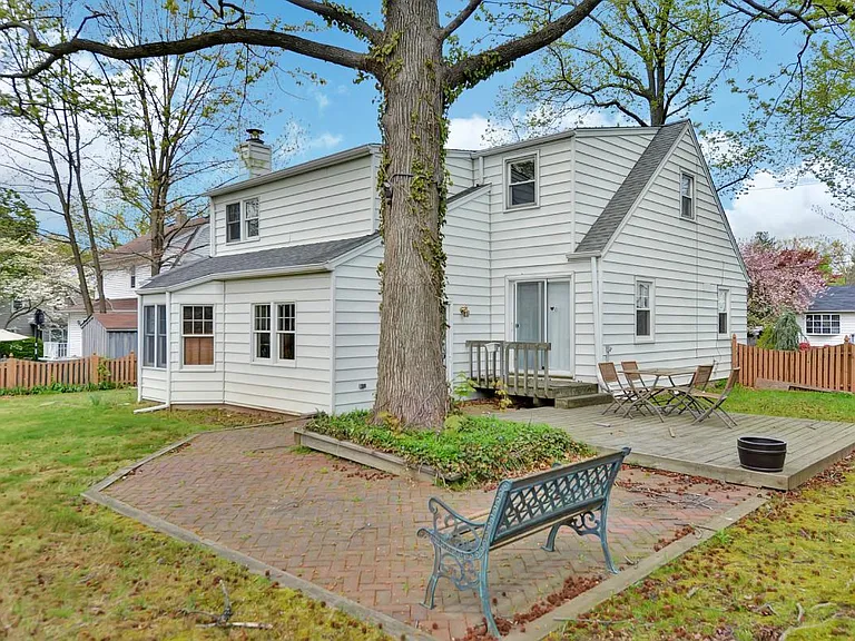 20 Pershing Pl — Photo 19