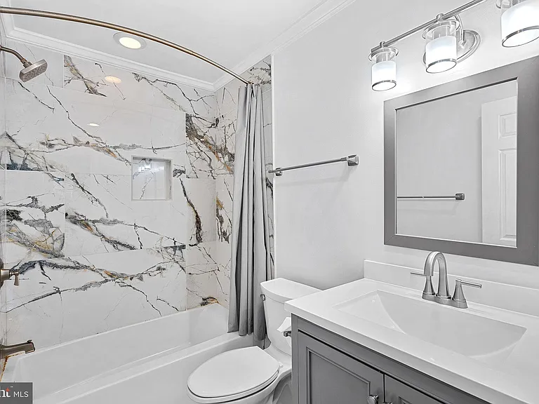 5405 Hampton Forest Way — Photo 33