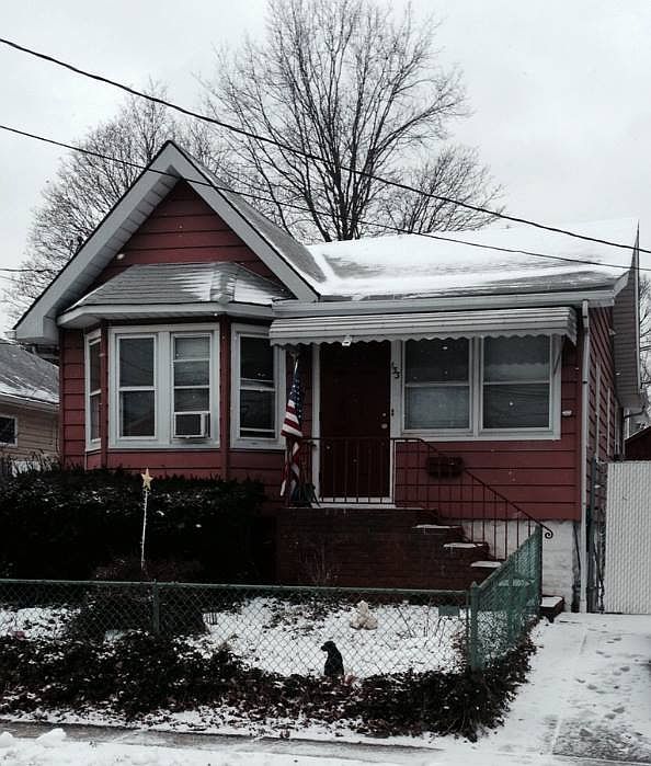1st image of 133 Driggs St