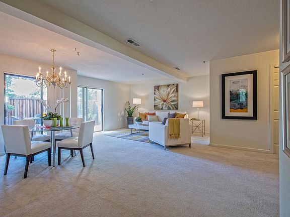 5th image of 576 W Parr Ave Unit 14