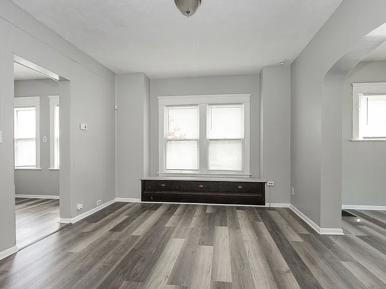 3910 Carlyle Ave — Photo 15
