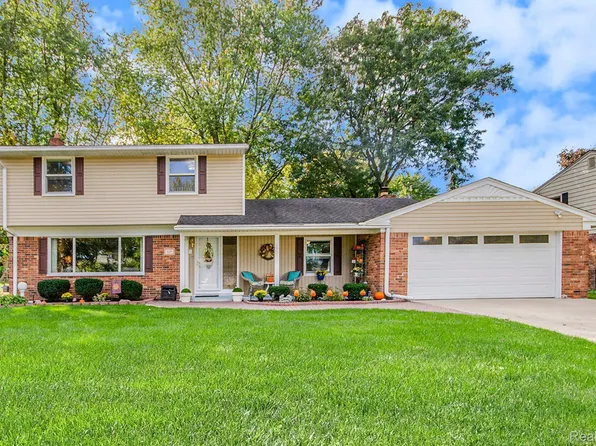 3679 Lorena Dr, Waterford, MI 48329
