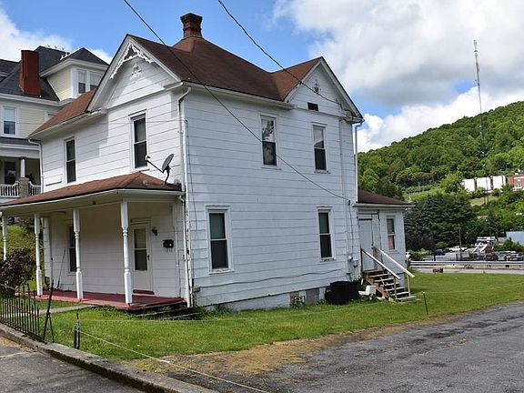 2nd image of 812 Highland Ave