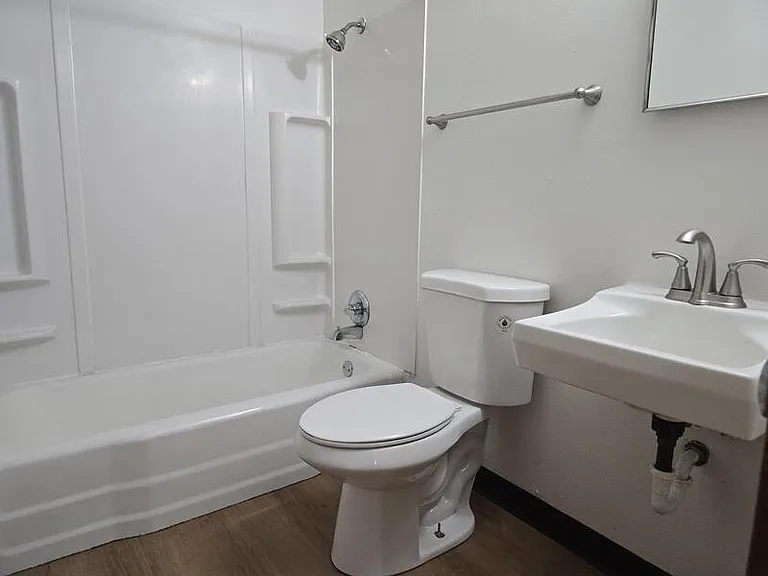 958 Gay Dr #3 — Photo 7