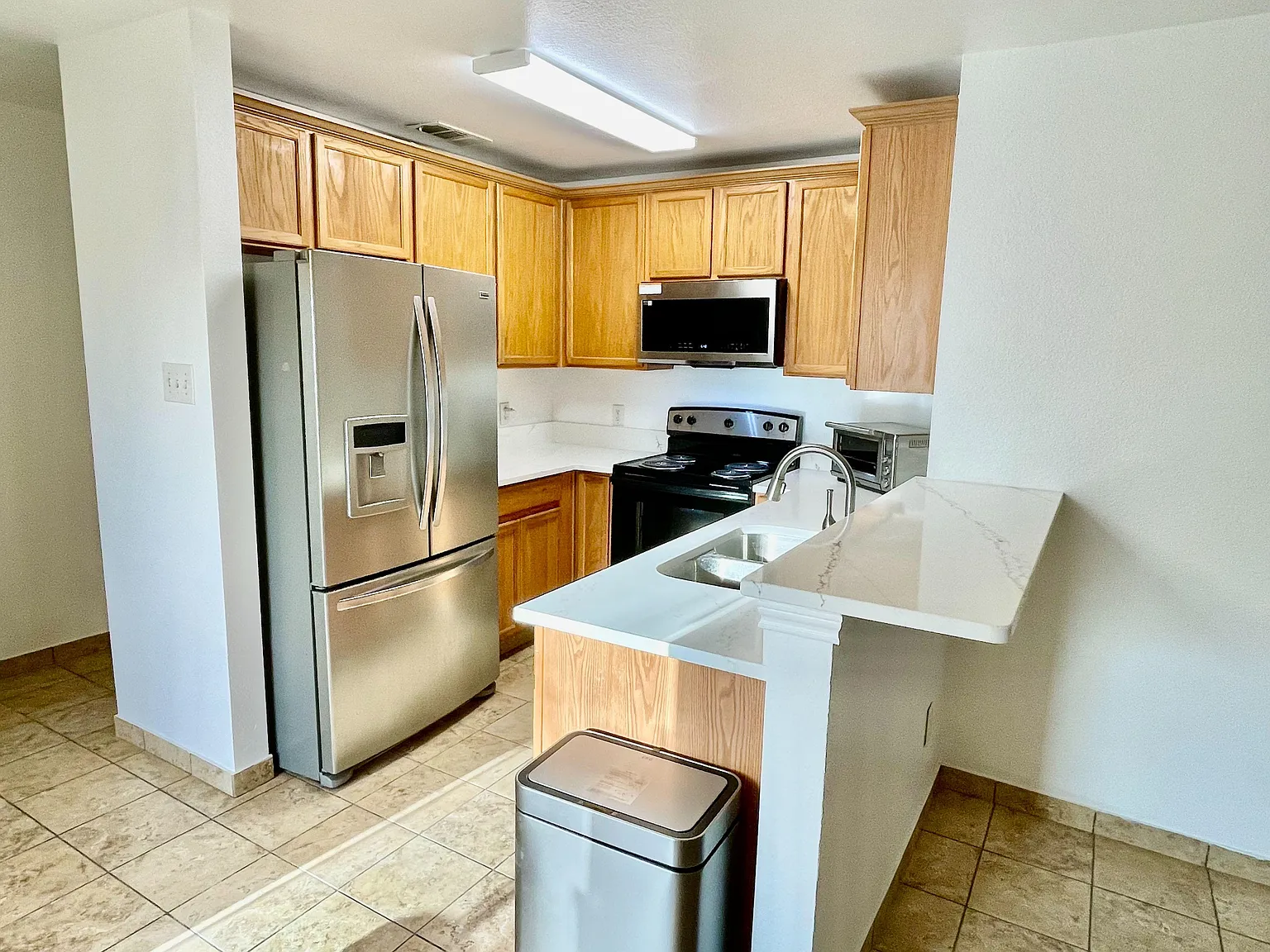 4 bed, 3.0 bath, 1727 sqft, $1,213 — Photo 3