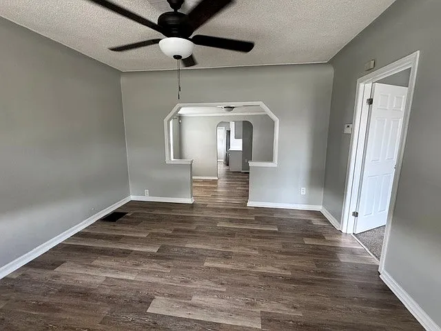 4317 Potomac St — Photo 4