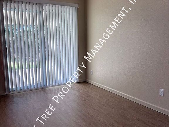4th image of 2326 E Jordan Ave