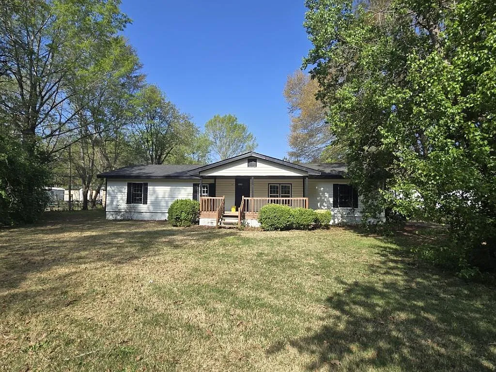 2619 W Black Creek Rd — Photo 3