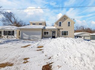 205 Miners St, Parkersburg, IA 50665