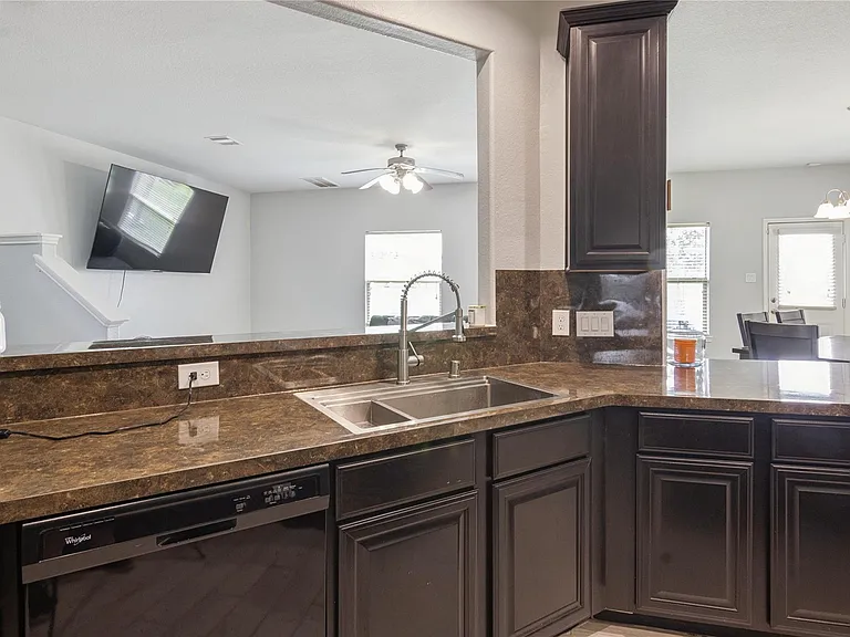 5218 Misty Ln — Photo 10