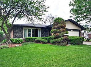3001 Spring Green Dr, Darien, IL 60561