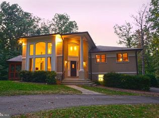 9600 Clarks Crossing Rd, Vienna, VA 22182