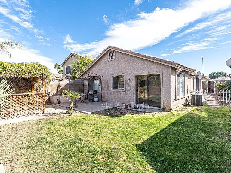 8646 E Nido Ave — Photo 18