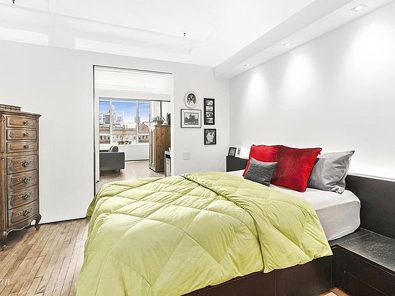 3rd image of 718 Broadway APT 6C