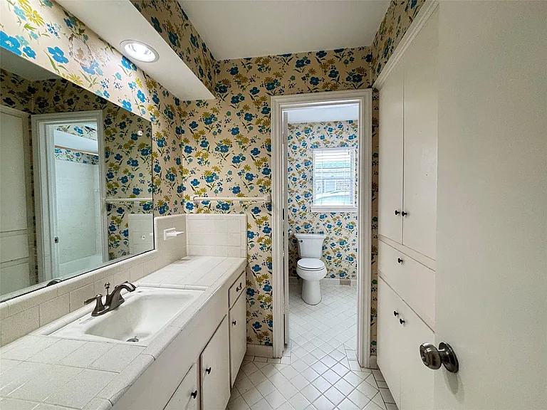 12342 Barryknoll Ln — Photo 20