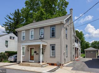 137 N Charlotte St, Manheim, PA 17545