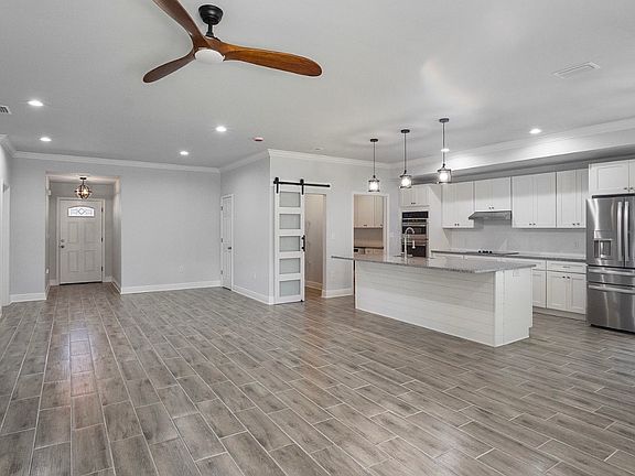 5th image of 8116 Carmel Cir