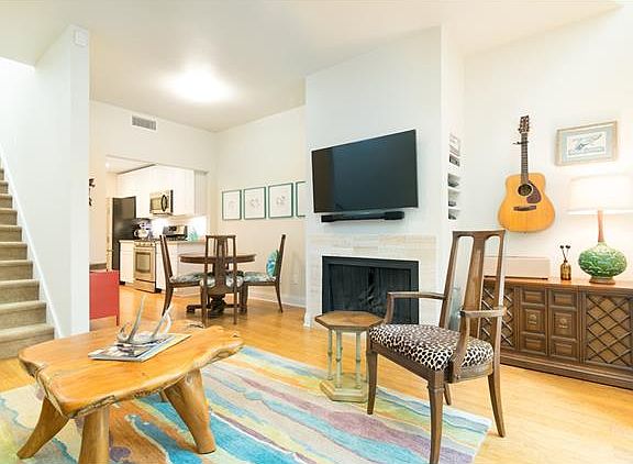 5th image of 606 W Lynn St APT 17