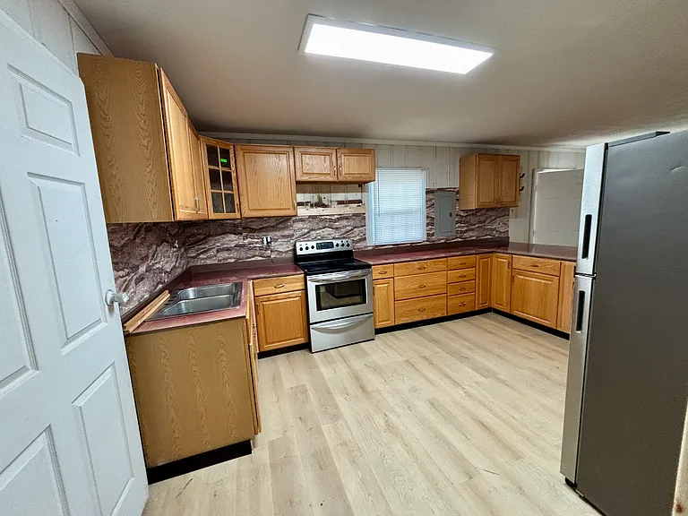 3108 Old Louisville Rd — Photo 2
