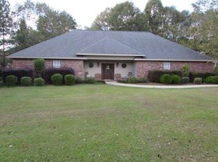 9 Sandalwood Dr, Columbia, MS 39429