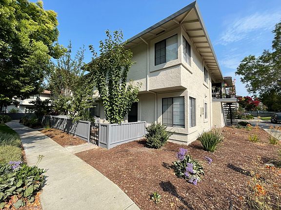 4th image of 238 Kenbrook Cir