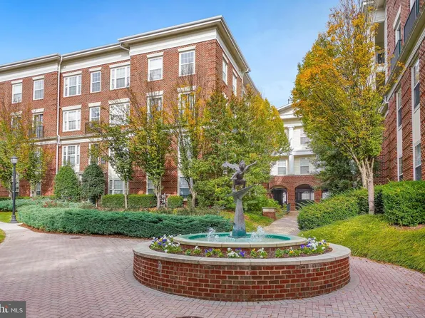 27 Booth St Unit 345, Gaithersburg, MD 20878