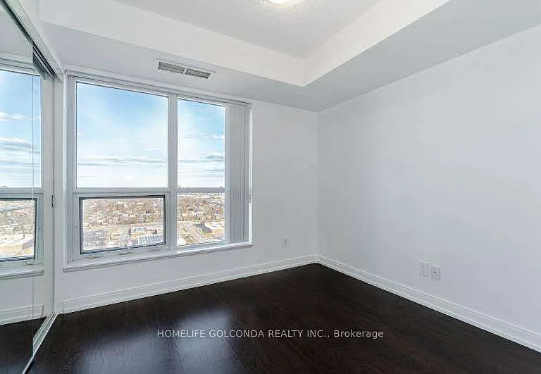 151 Village Green Sq #2402 — Photo 6
