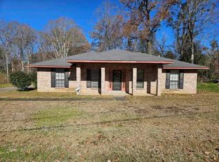 11 Southwood Dr, Natchez, MS 39120
