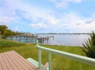 110 6th St S, Bradenton Beach, FL 34217