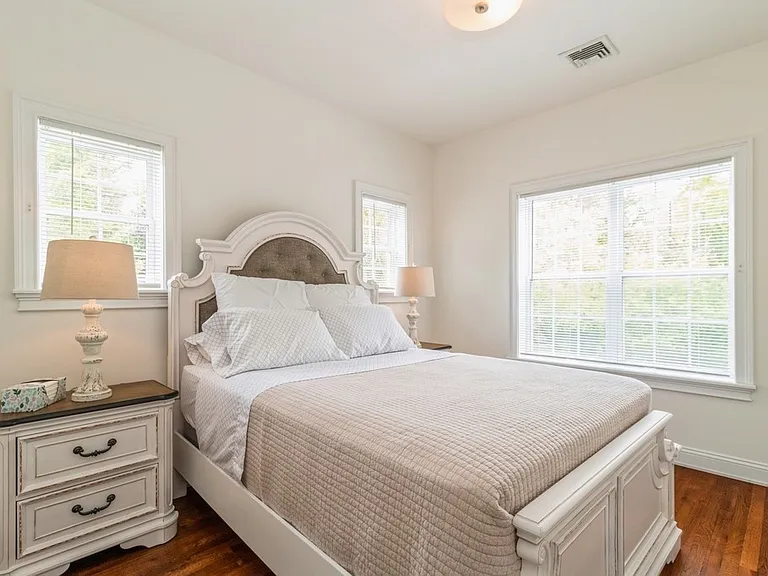 529 Montauk Hwy — Photo 23