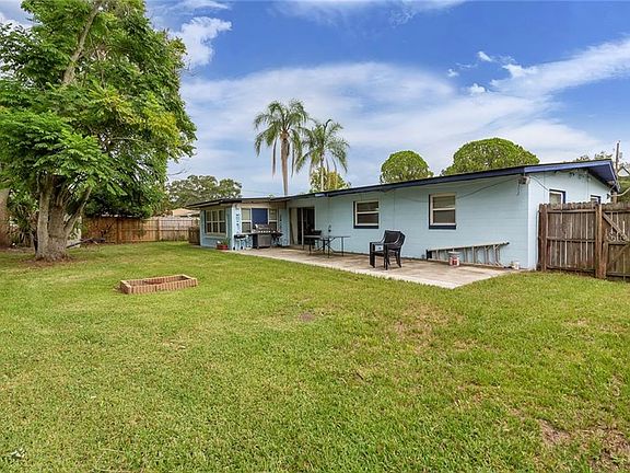 3rd image of 3366 Australian Cir