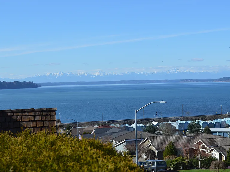 2832 Chambers Bay Dr — Photo 7