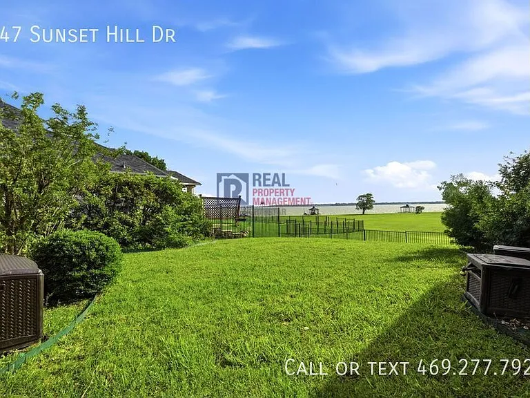 947 Sunset Hill Dr — Photo 47